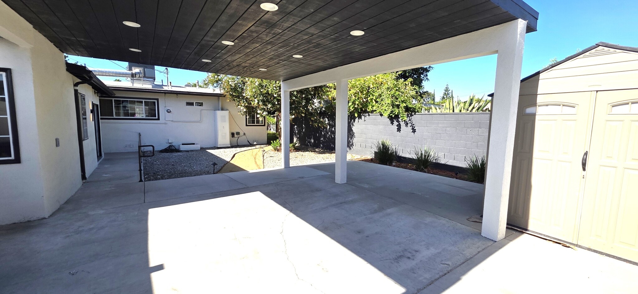 Porch - 13821 Burton St