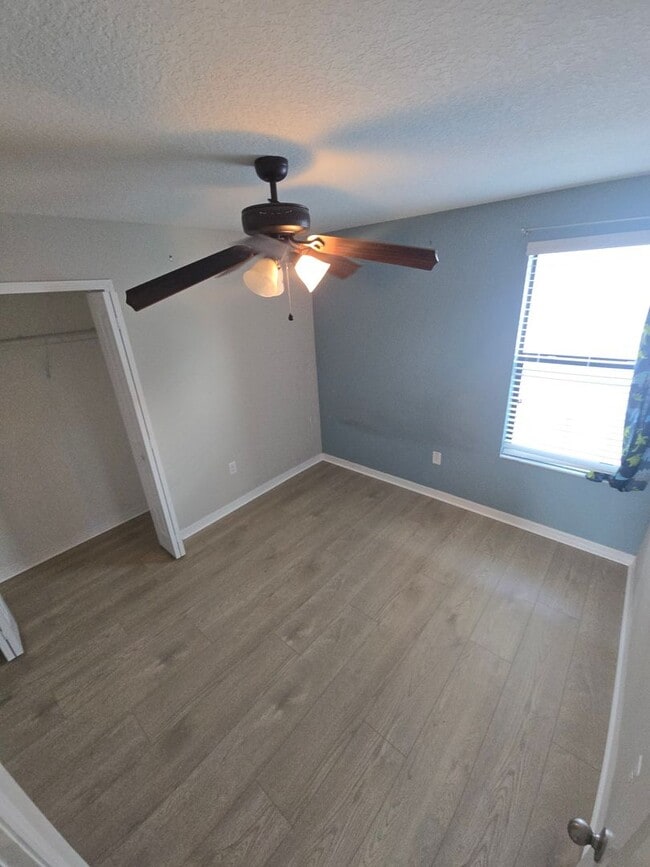 Building Photo - Gorgeous 4-Bedroom, 2.5-Bathroom Home in R...