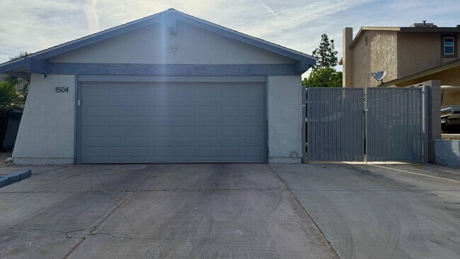 Building Photo - 1504 Dorothy Dr