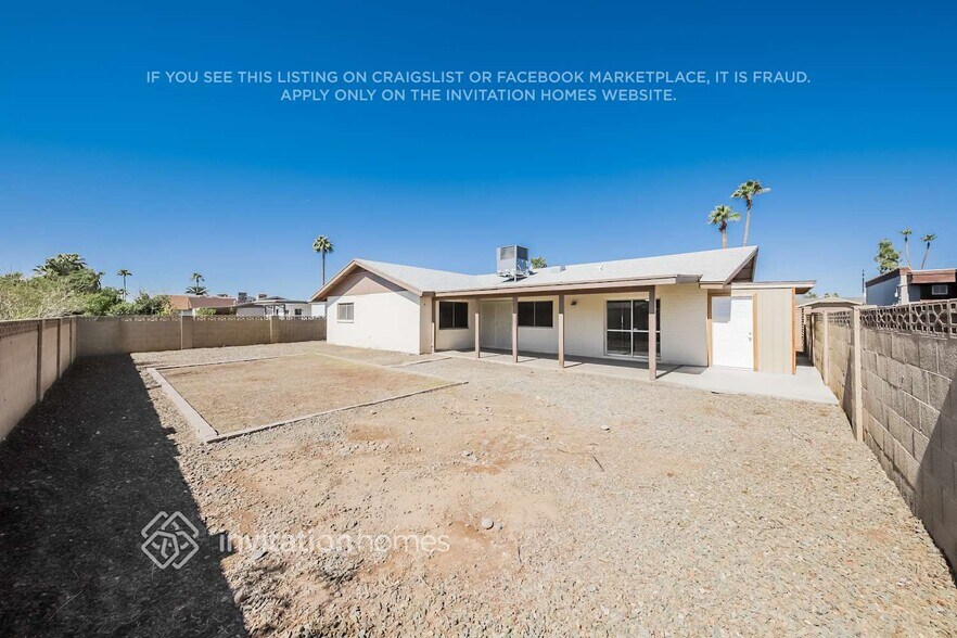 Building Photo - 4613 W Augusta Ave