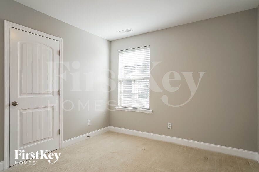 Building Photo - 3141 Lacewing Dr