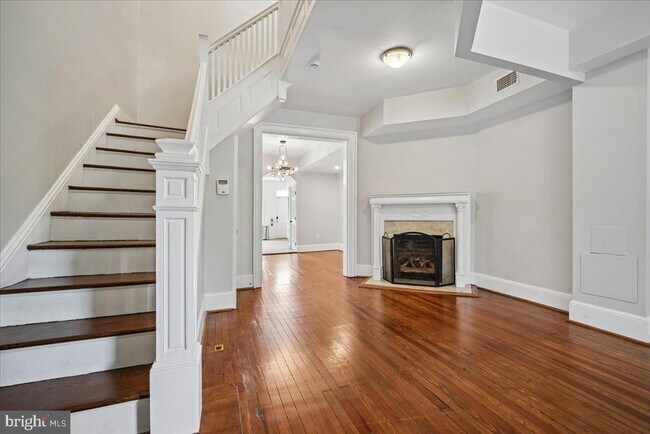 Building Photo - 3211 11th St NW