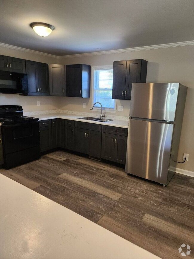 Building Photo - Old Ebenezer RD 3 bedroom 2 bath