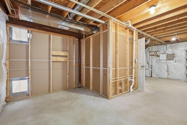 Building Photo - 20 Houser Dr