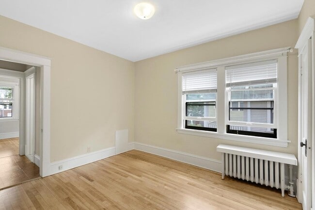 Building Photo - 971 Goodrich Ave