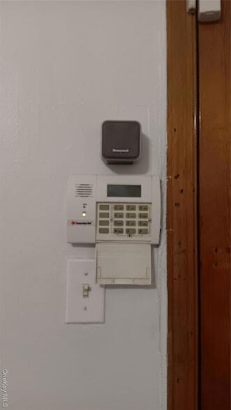 Building Photo - 1811 Wallace Ave