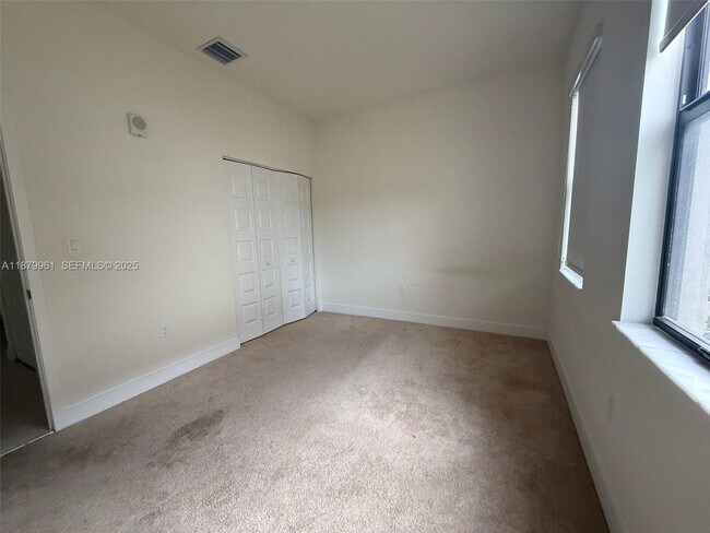 Building Photo - 7905 NW 104th Ave