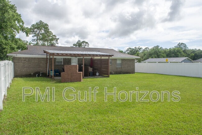 Building Photo - 738 Carondelay Dr