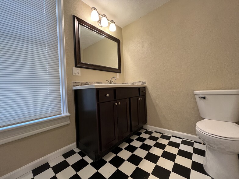 Bathroom - 825 10th St NW