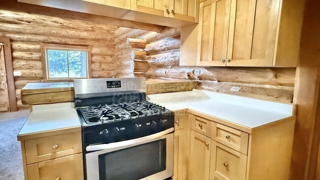 Building Photo - 520 Day Break Rd