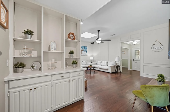 Building Photo - 2707 Edinboro Dr