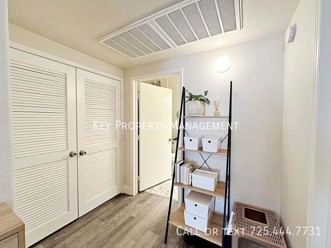 Building Photo - FULLY FURNISHED 1 BED 1 BATH CONDO GATED C...