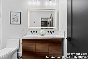 Building Photo - 6789 river