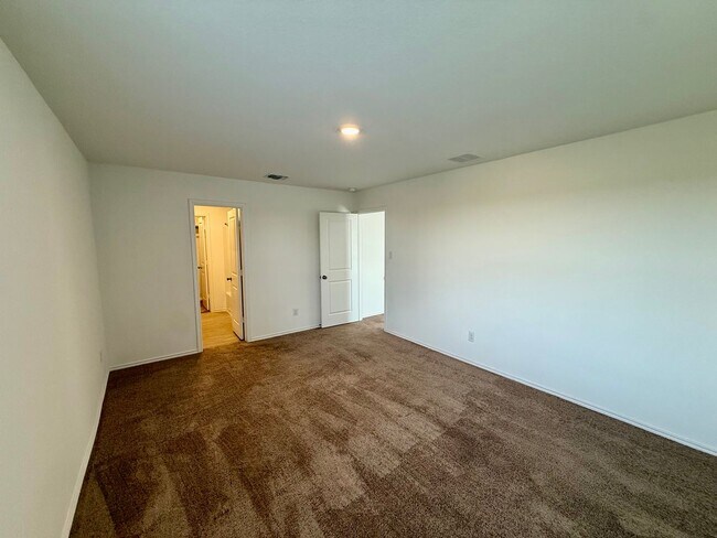 Building Photo - 6679 Cibolo Springs
