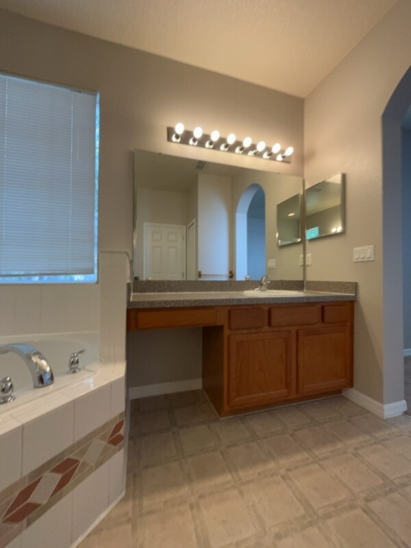 Building Photo - 9672 Piccadilly Sky Way