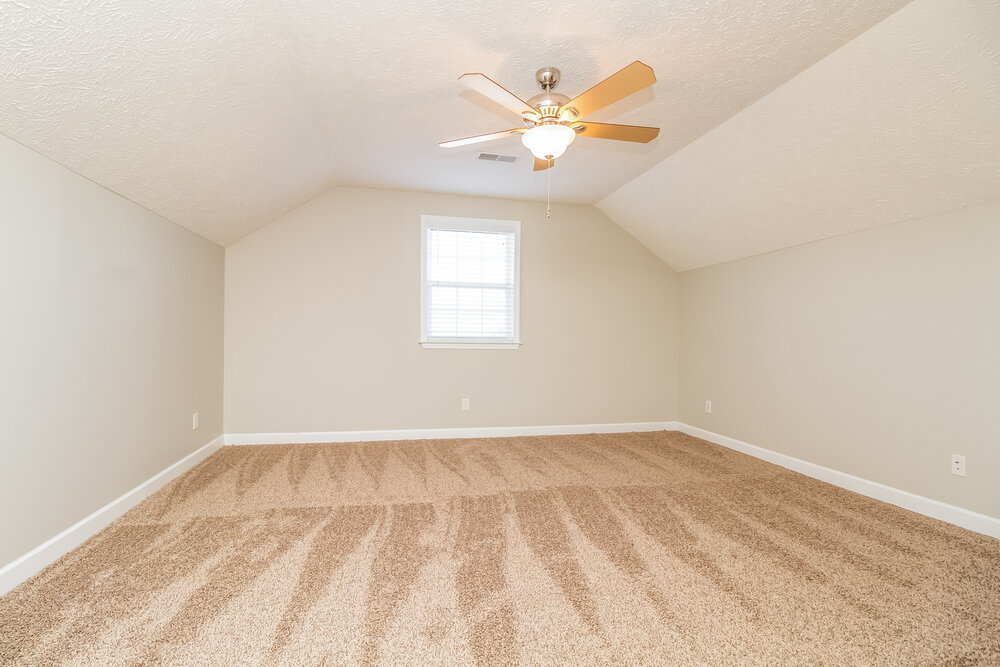 Building Photo - 1625 Beaconcrest Cir