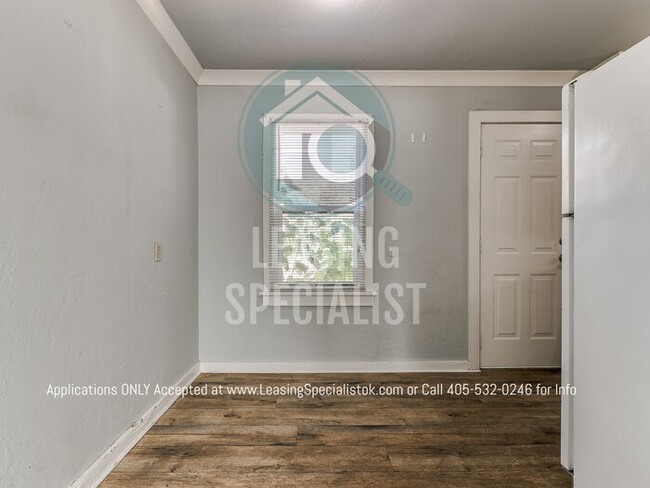 Building Photo - MOVE IN SPECIAL! Charming NW Oklahoma City...