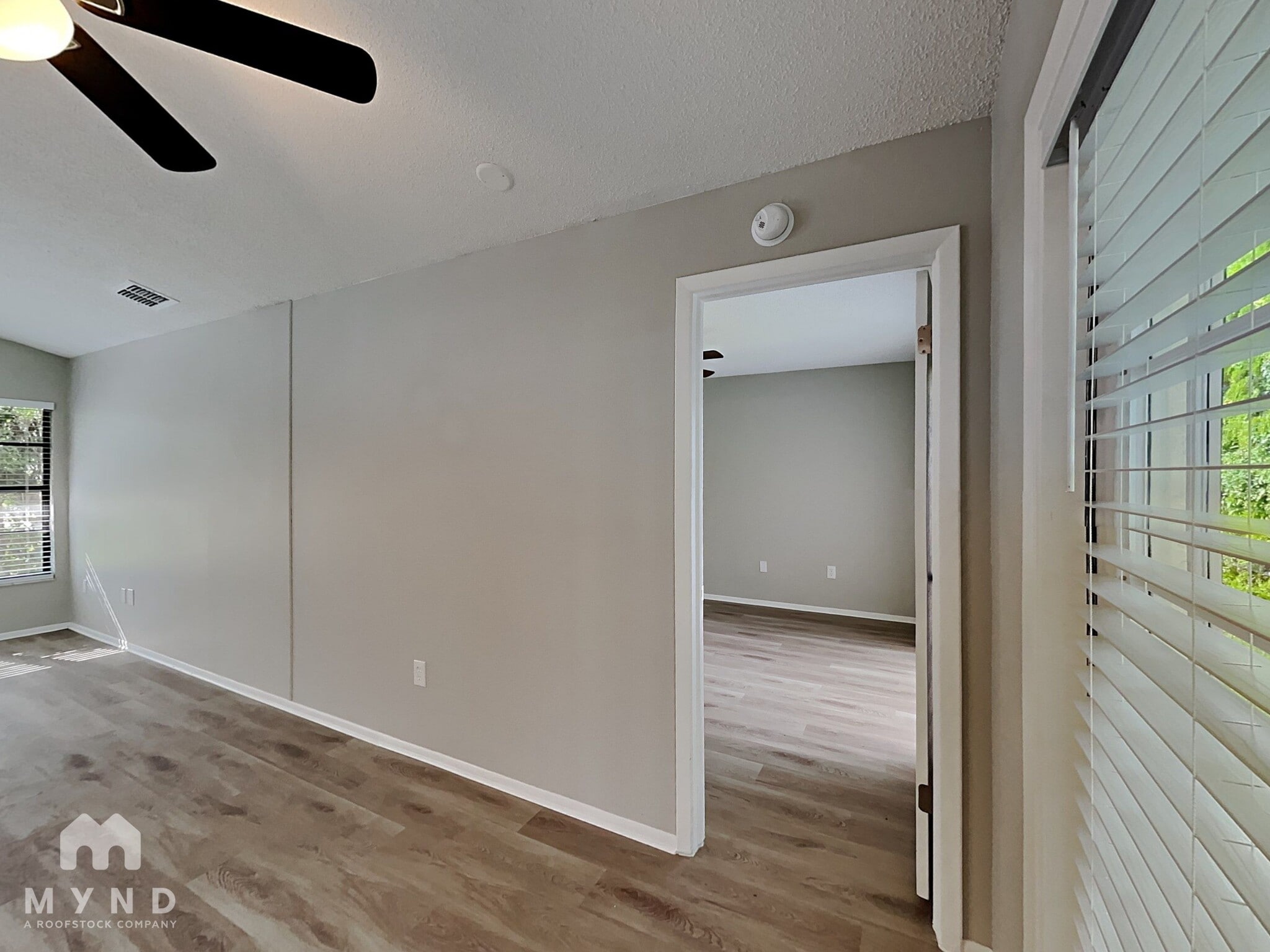 Building Photo - 7830 Seasons Ln