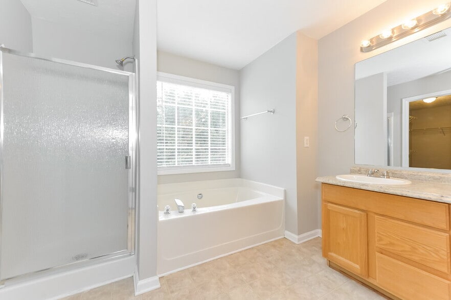 Building Photo - 416 Heathcliff Ct