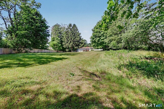 Building Photo - 130 W Norwalk Rd