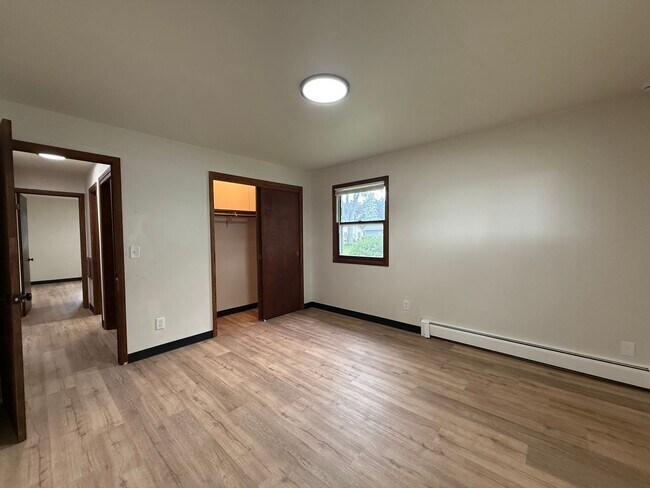 Building Photo - 207-211 Maple Street