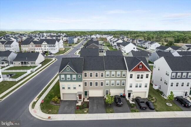 Building Photo - 203 Starry Way Dr