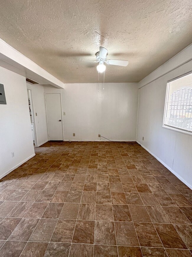 Building Photo - 3719 E Fairmount St