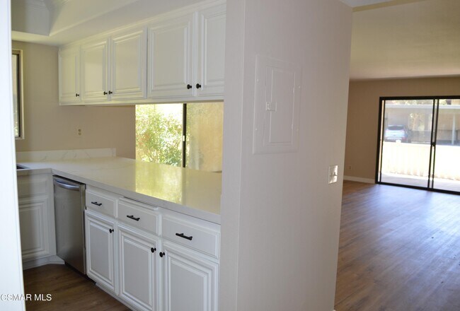 Building Photo - 786 Birchpark Cir