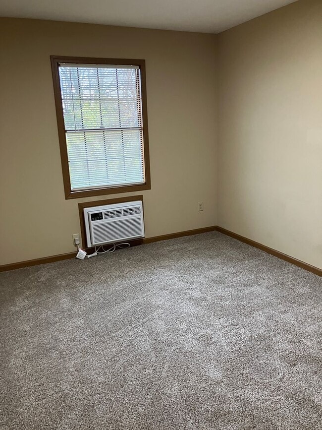 Building Photo - 2-Bedroom Townhome in Troy, OH - Available...