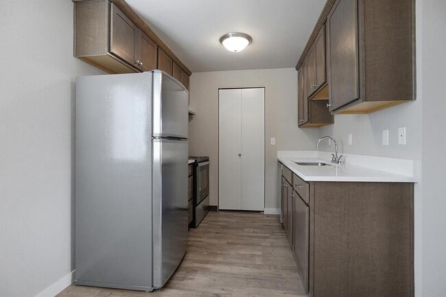 Building Photo - 7238 SW Garden Home Rd