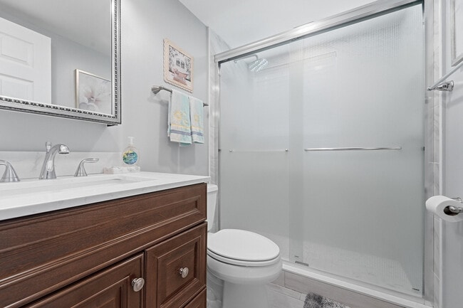 Building Photo - 368 Mansfield Dr