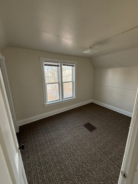 Building Photo - 626 Washington St