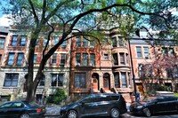 Building Photo - 125 W 95th St