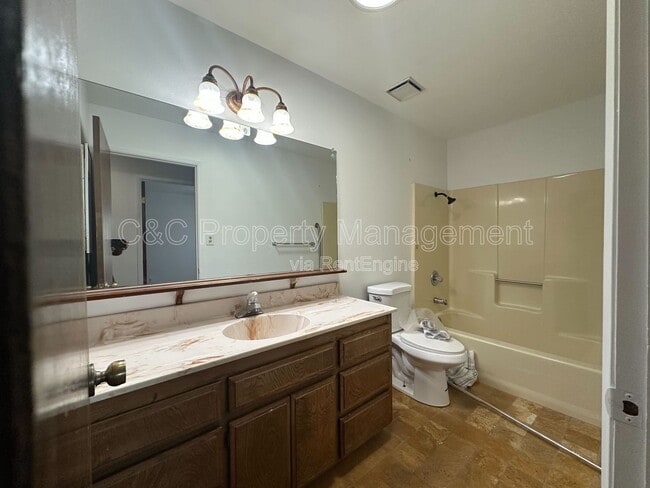 Building Photo - 14170 Montecito Pl