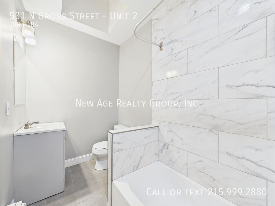 Building Photo - 531 N Gross St