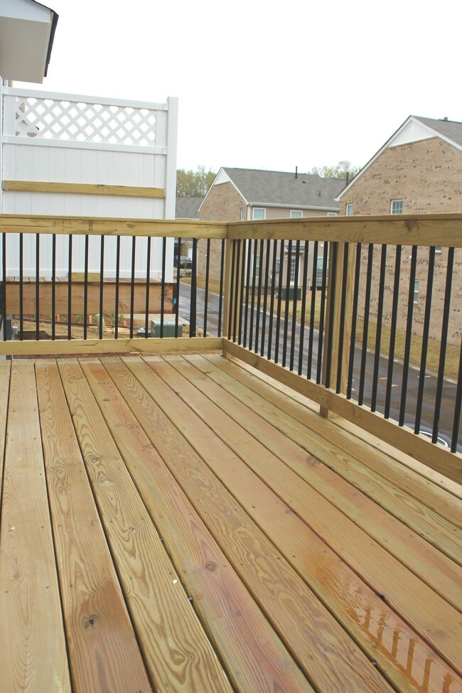 Building Photo - 6435 Prosperity Church Rd