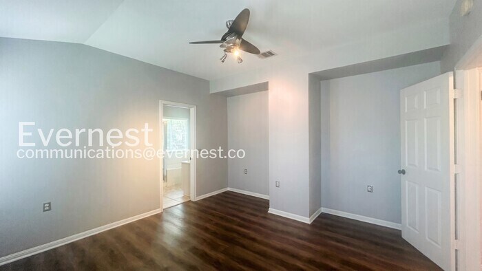 Building Photo - 1136 Emmitt Run
