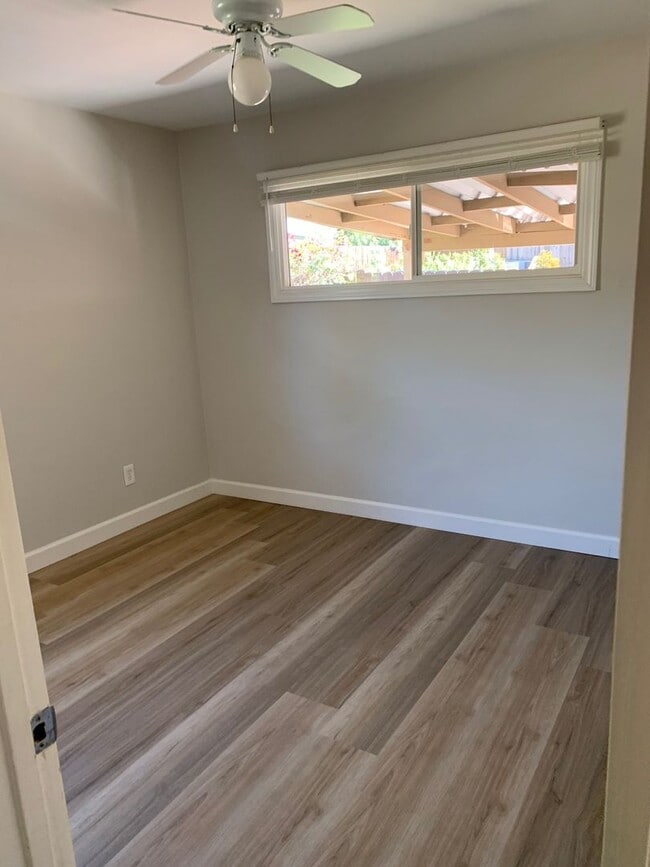 Building Photo - Beautiful 3 bedroom 1 Bath Home near SDSU