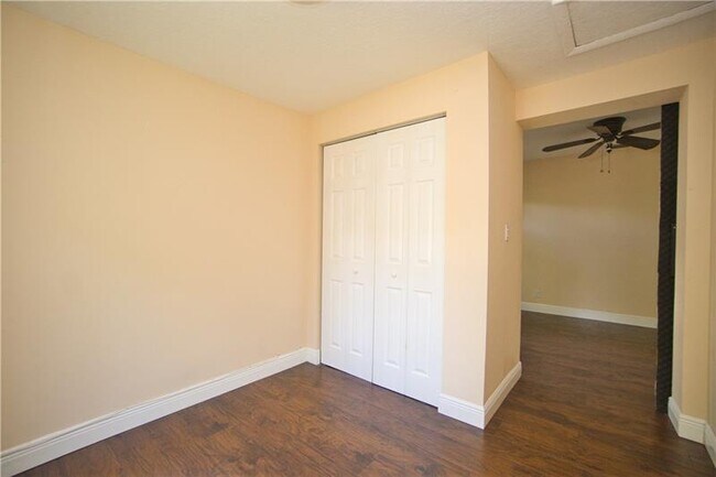 Building Photo - 412 SW 13th St