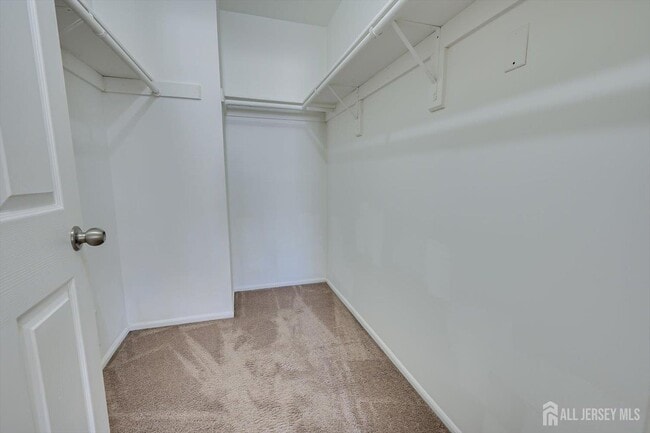 Building Photo - 160 Vasser Dr