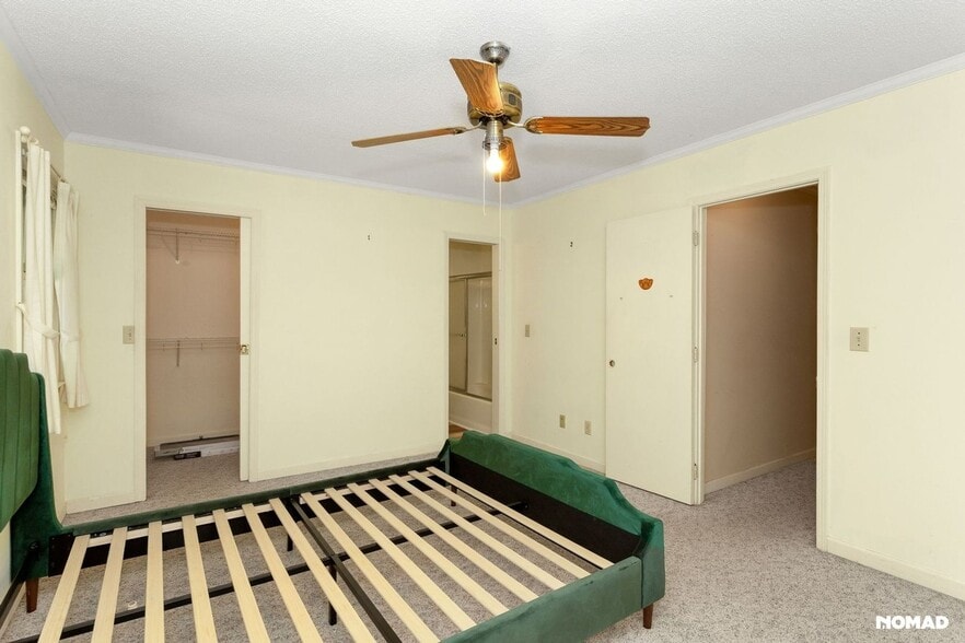 Building Photo - 527 Mountainside Dr