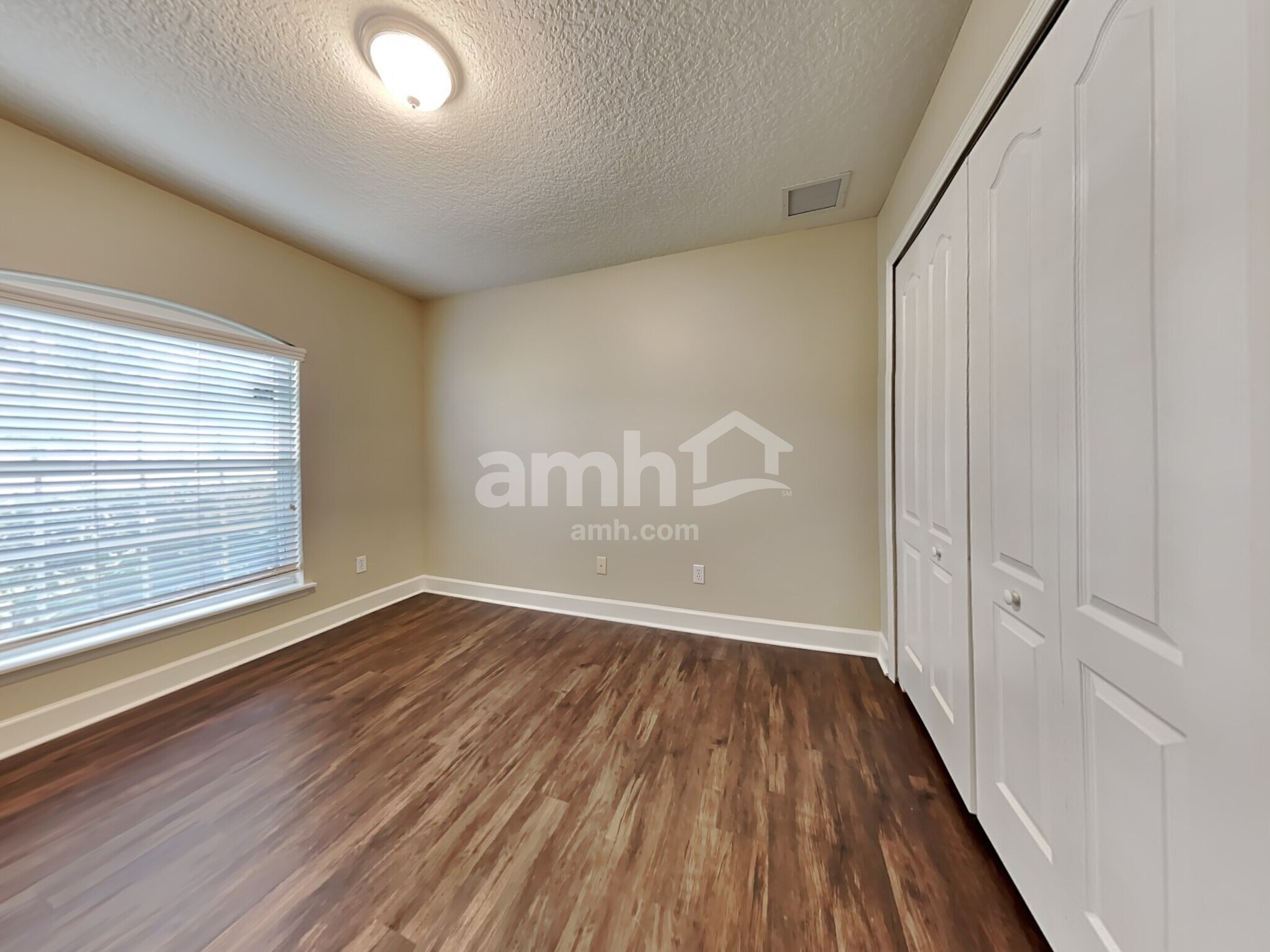 Building Photo - 6651 Chester Park Dr
