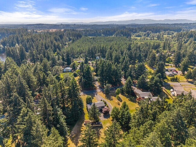 Building Photo - Rare Olympia Rental on Over 2 Acres of Flat, Usable Land!