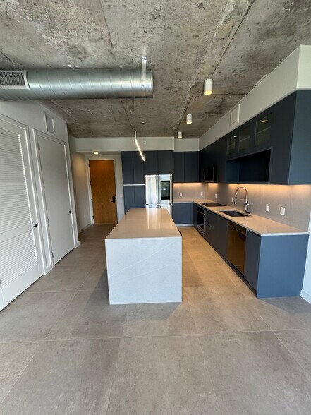 Building Photo - 171 NW 27th St