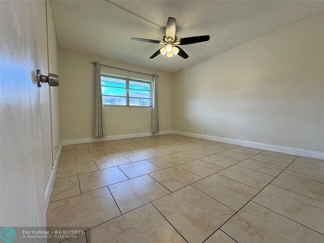 Building Photo - 5800 Margate Blvd