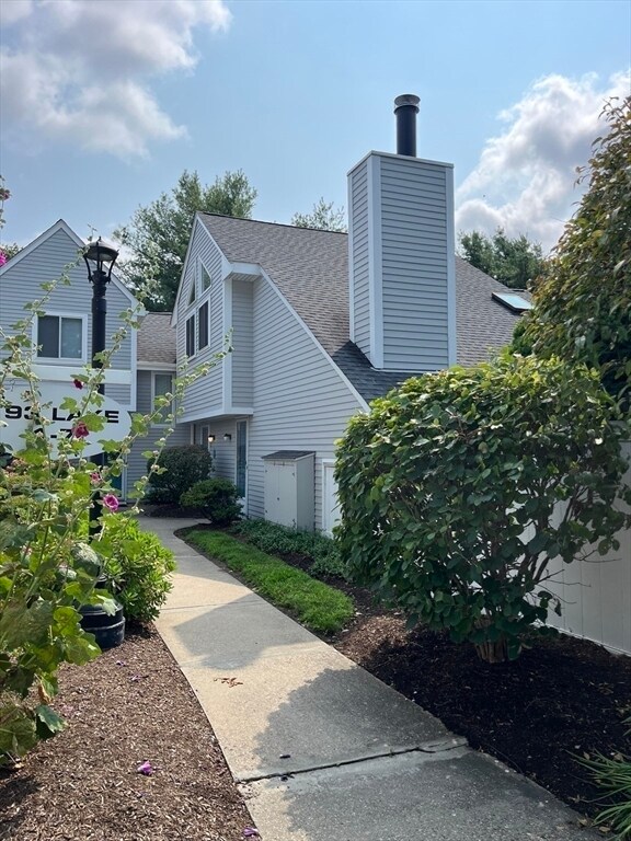 Building Photo - 193 Lake St