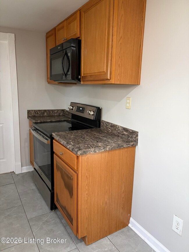 Building Photo - 604 Winkler Ave