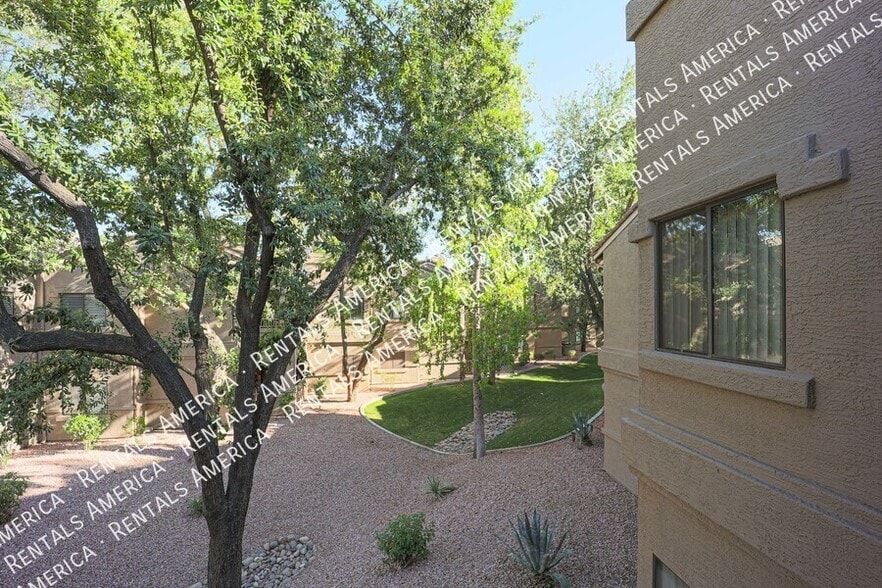 Building Photo - 15050 N Thompson Peak Pkwy