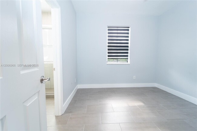 Building Photo - 3515 Shoma Dr