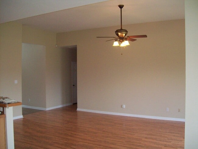 Building Photo - 26043 Wimbledon Dr